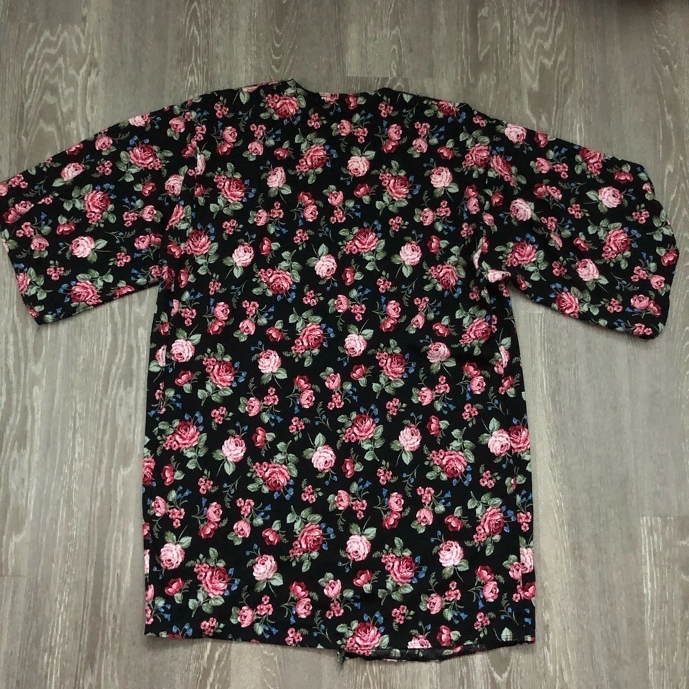 Floral Kimono by MYTH Size Medium‎ - Picture 2 of 3